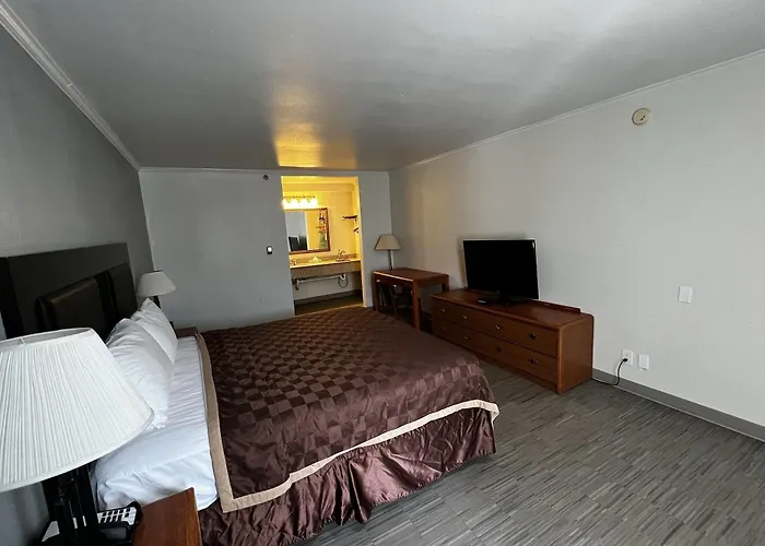 6 Worth, Tx - Downtown East Hotel 3*