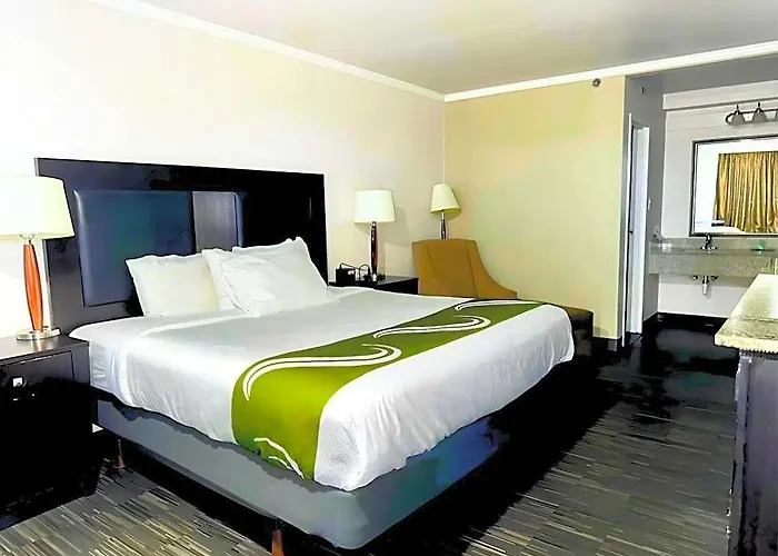 Hotel 6 Worth, Tx - Downtown East